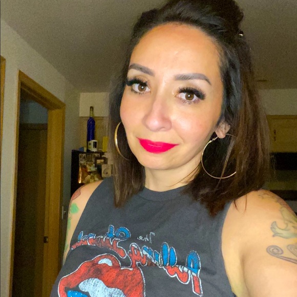 Meet your Posher, Lila - Picture 1 of 1